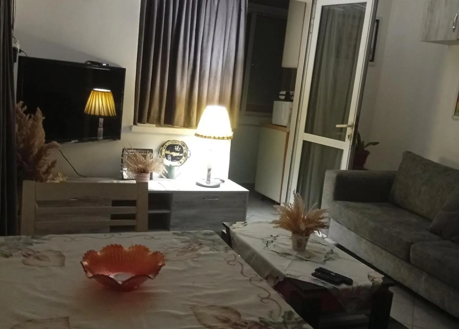 Entire Crib In Center Of Tirana Apartment 0*,